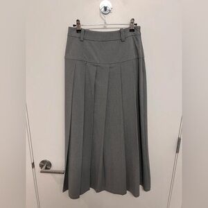 Elegant Gray Women's Skirt